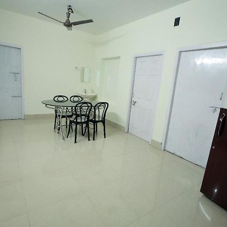 Toms Villa Along National Highway Thrissur At Nadathara Exterior photo